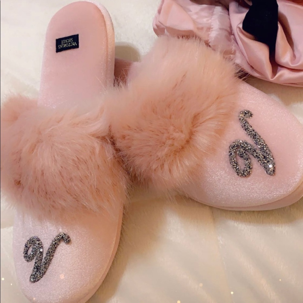 Vs pink crystal logo velvet slippers